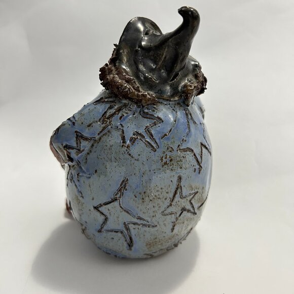 Vintage Sara Meadows Balloon People Pottery Signed wizard holding a star wand - Picture 4 of 11